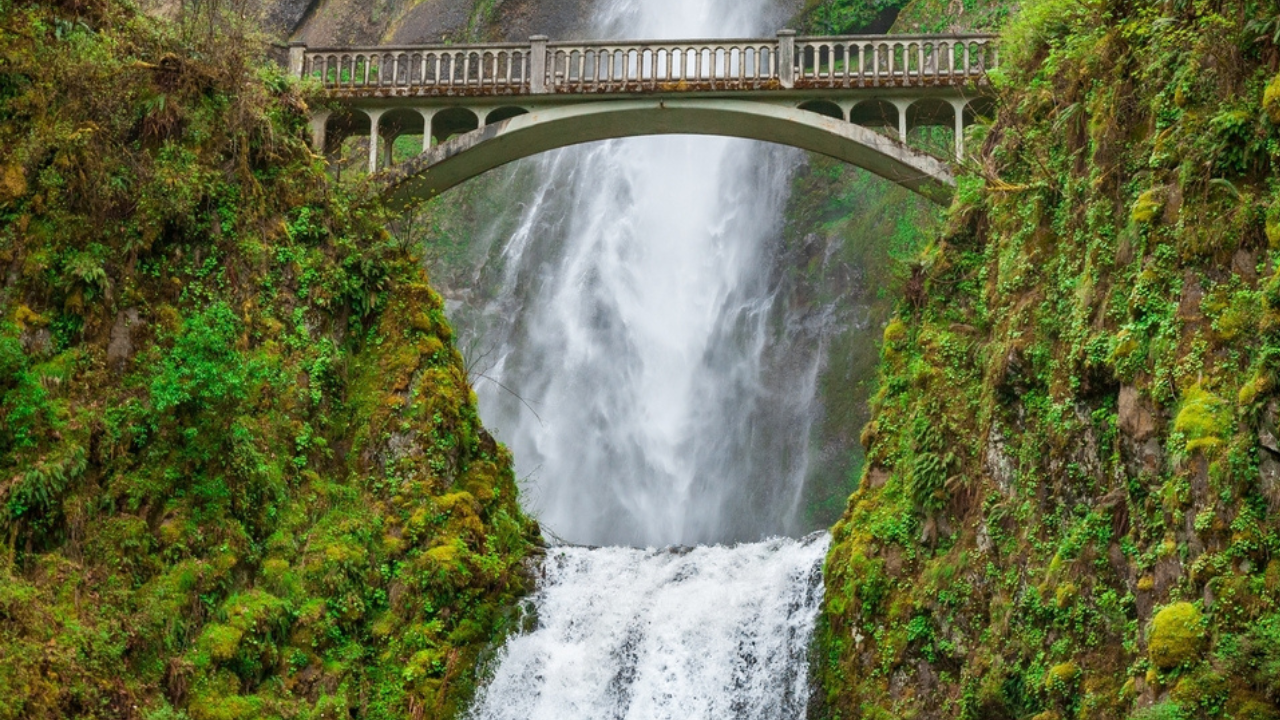 14. Columbia River Gorge (Oregon)