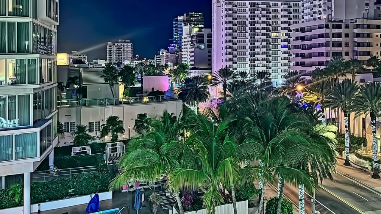 19. Collins Avenue, Miami (USA)